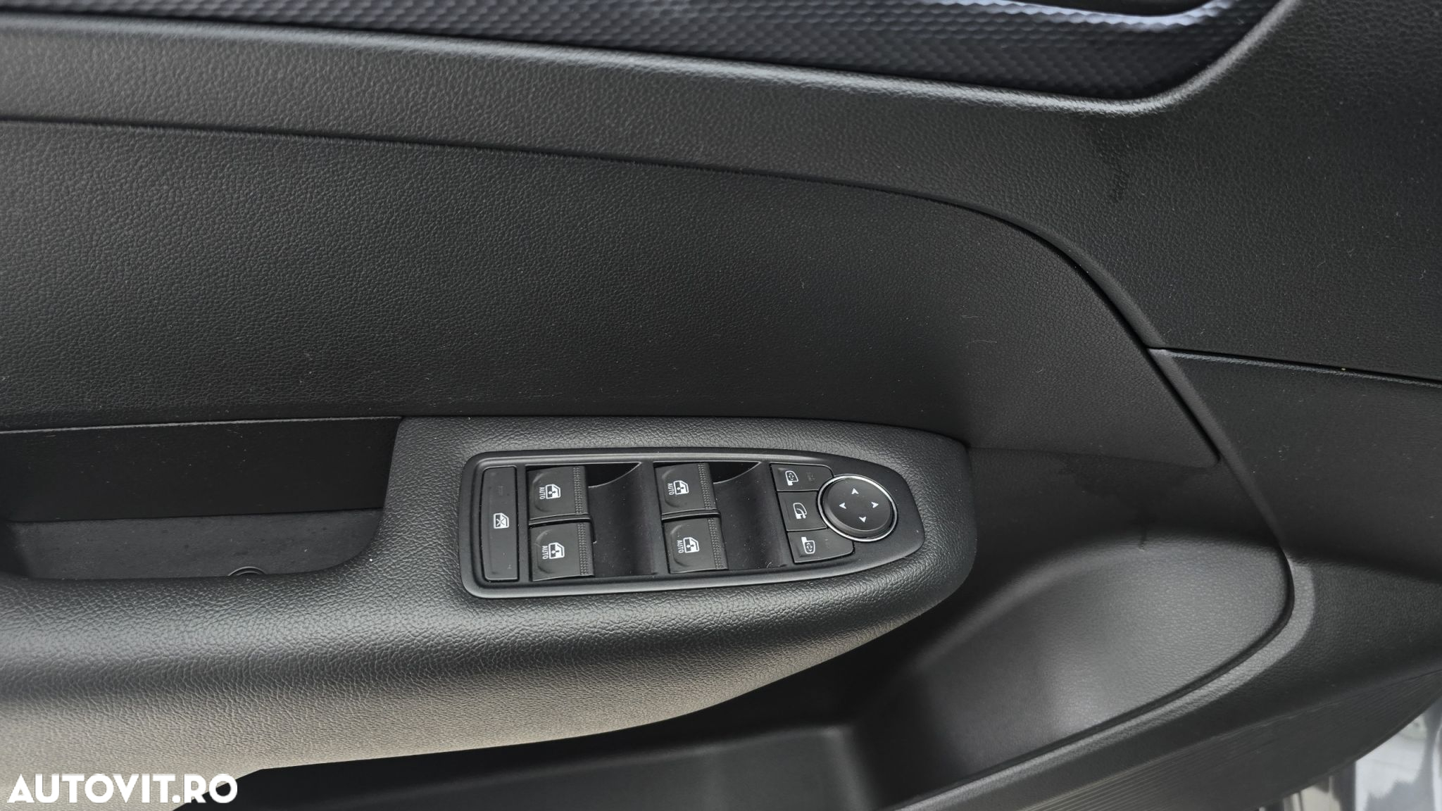 Renault Arkana E-TECH 145 Evolution - 11