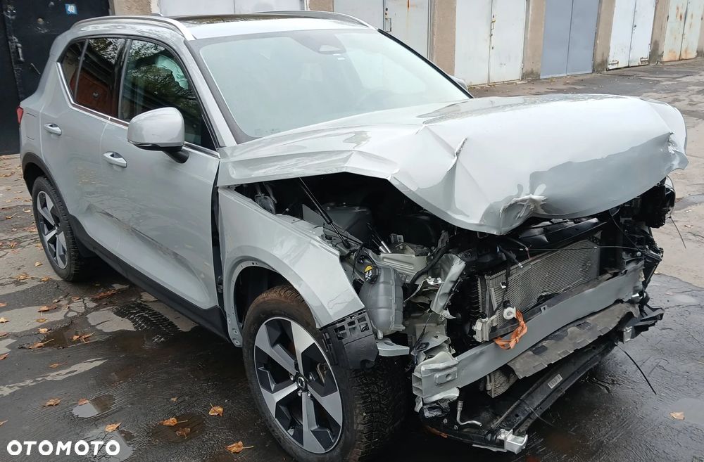 Volvo XC 40 2024