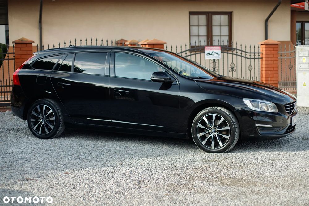Volvo V60 D3 Summum - 16