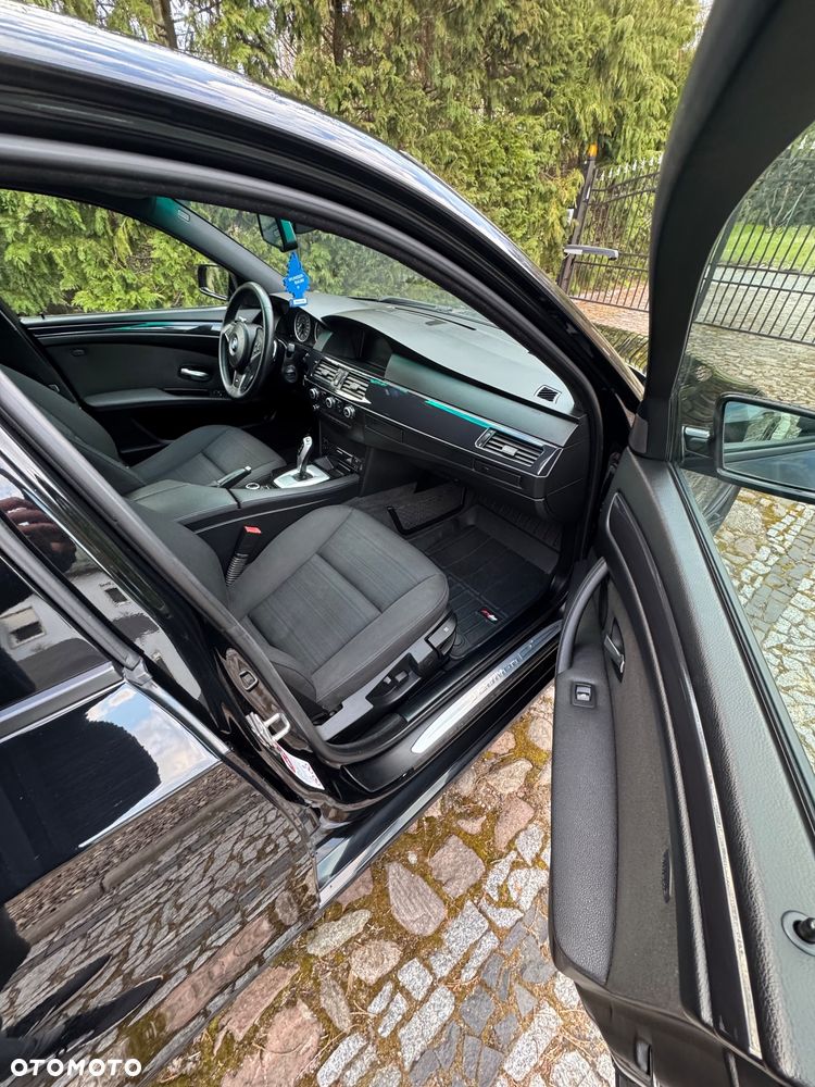 BMW Seria 5 520d Edition Exclusive - 7