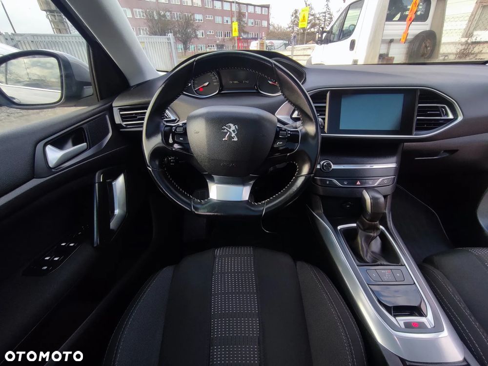 Peugeot 308 PureTech 130 EAT6 Stop & Start GT-Line Edition - 26