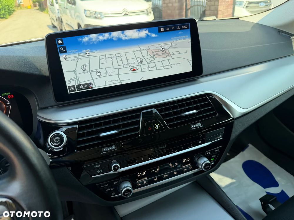 BMW Seria 5 520d mHEV - 14