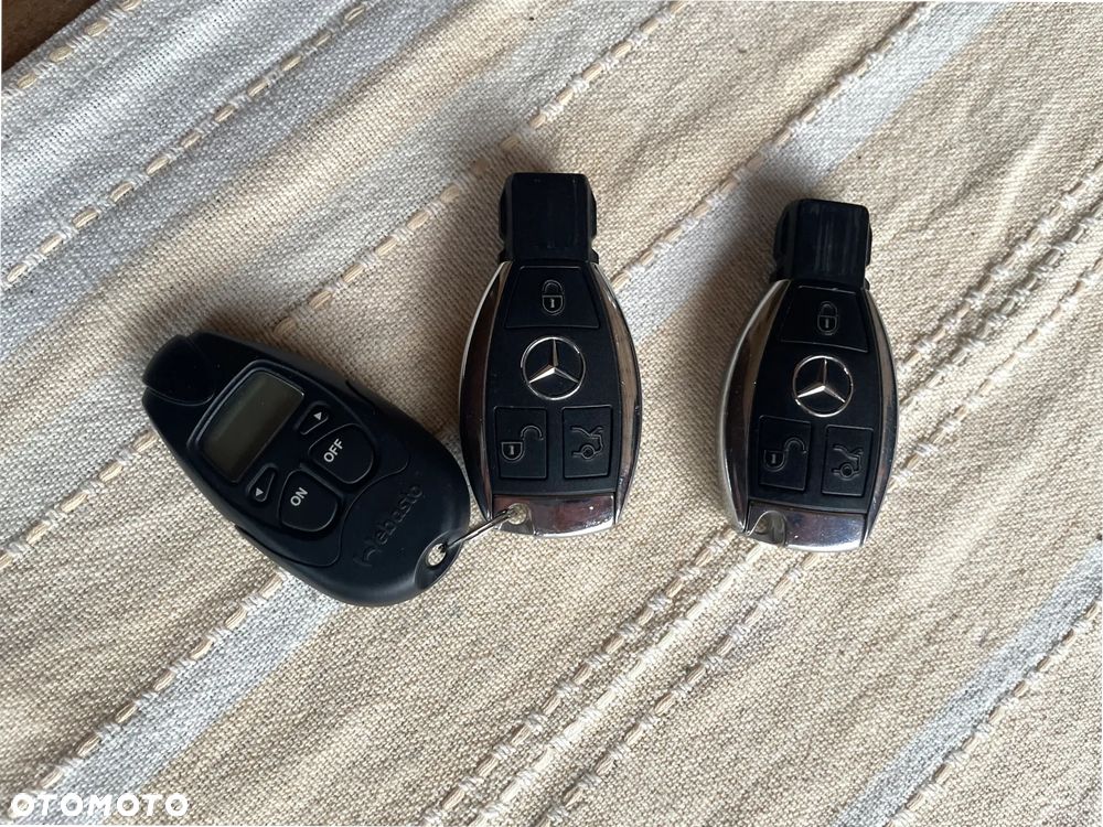 Mercedes-Benz Klasa C 200 4Matic 7G-TRONIC - 19