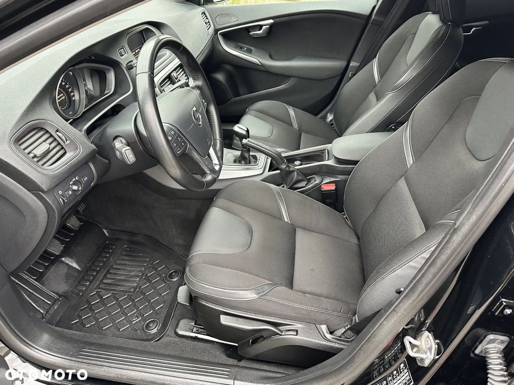Volvo V40 - 9