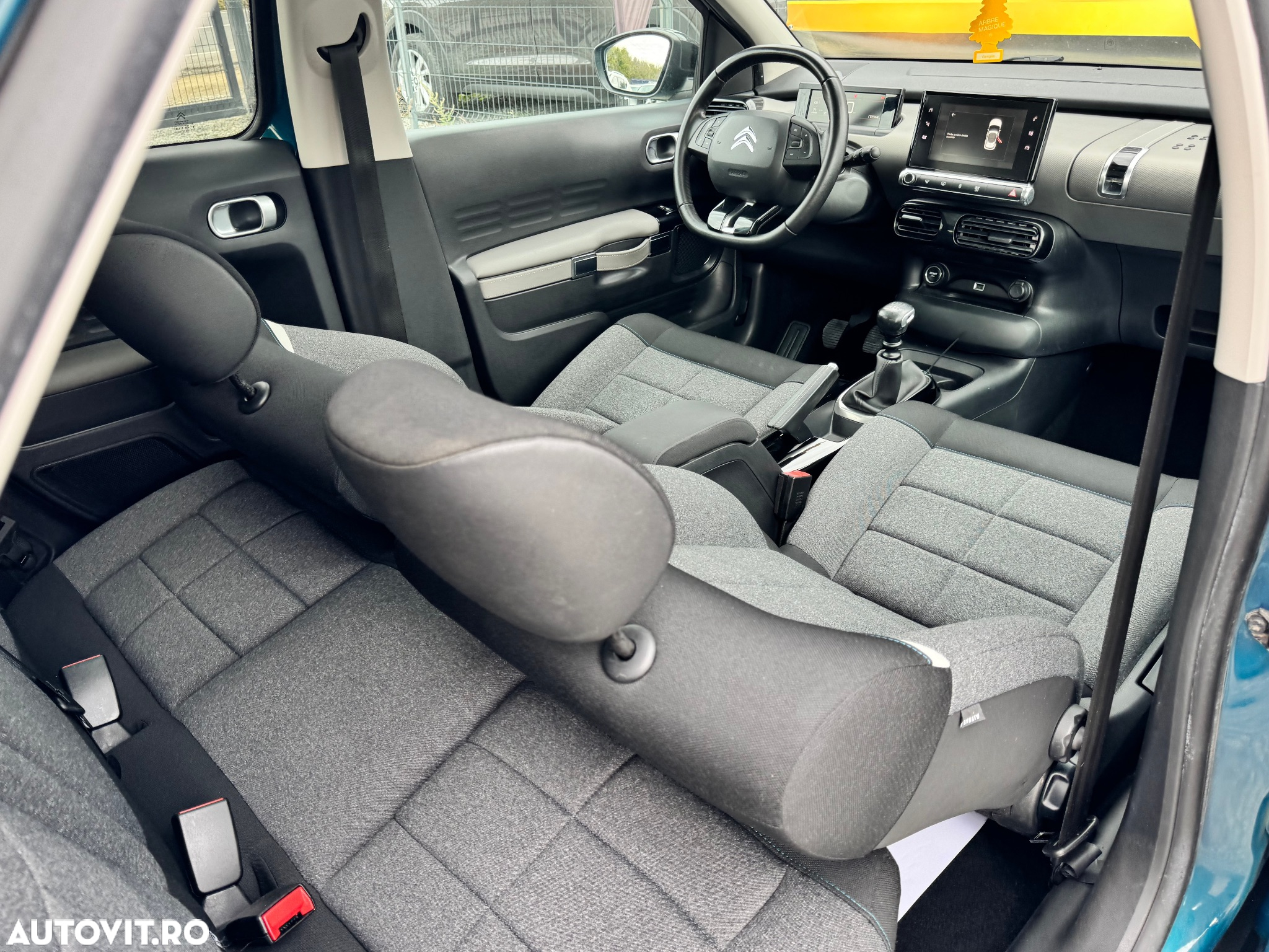 Citroën C4 Cactus 1.2 PureTech S&S BVM6 Shine - 23