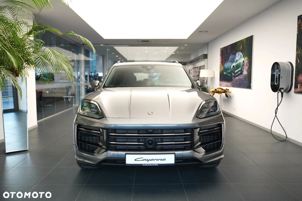 Porsche Cayenne Turbo E-Hybrid PHEV - 7