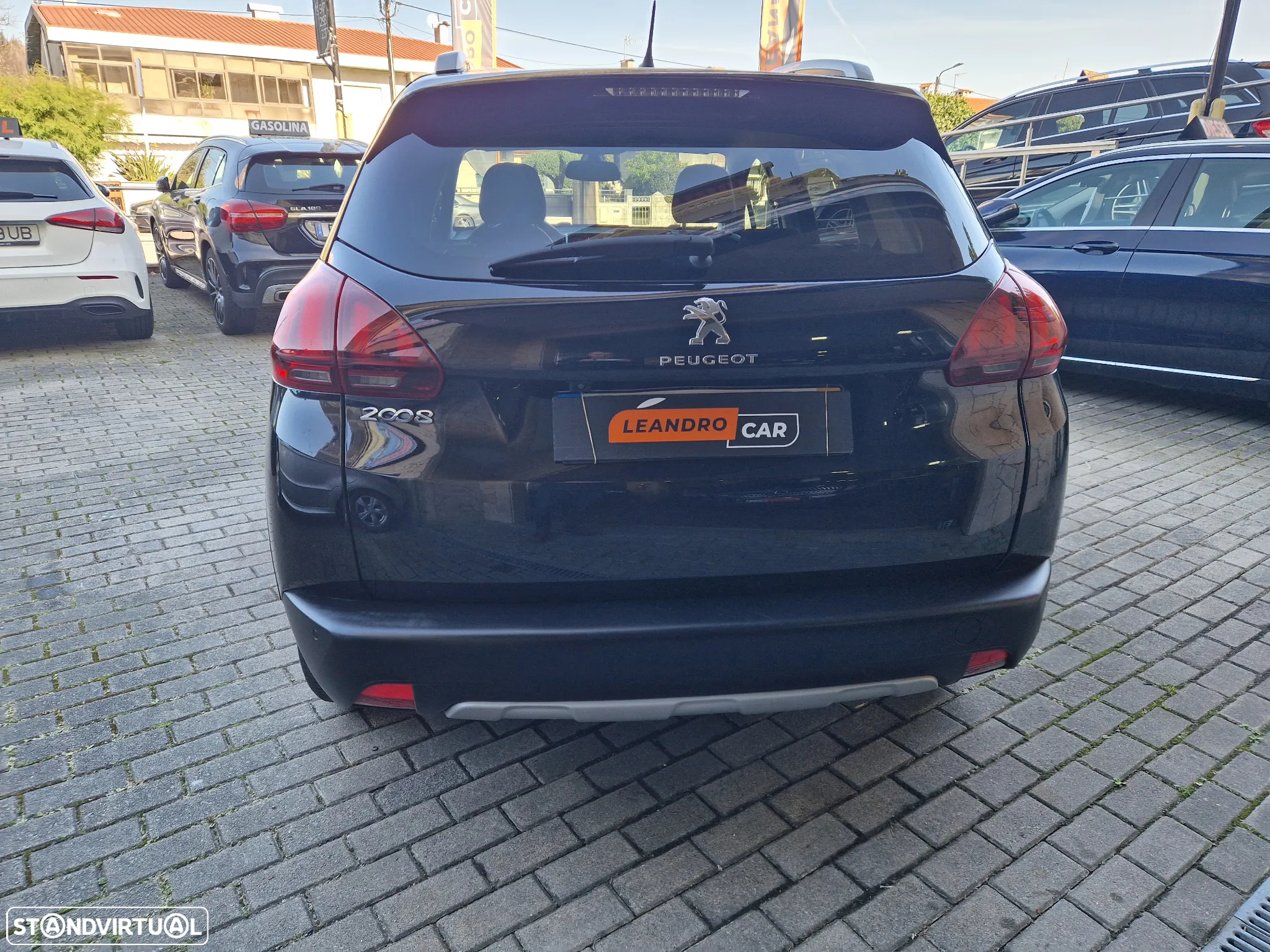 Peugeot 2008 1.5 BlueHDi Allure EAT6 - 6
