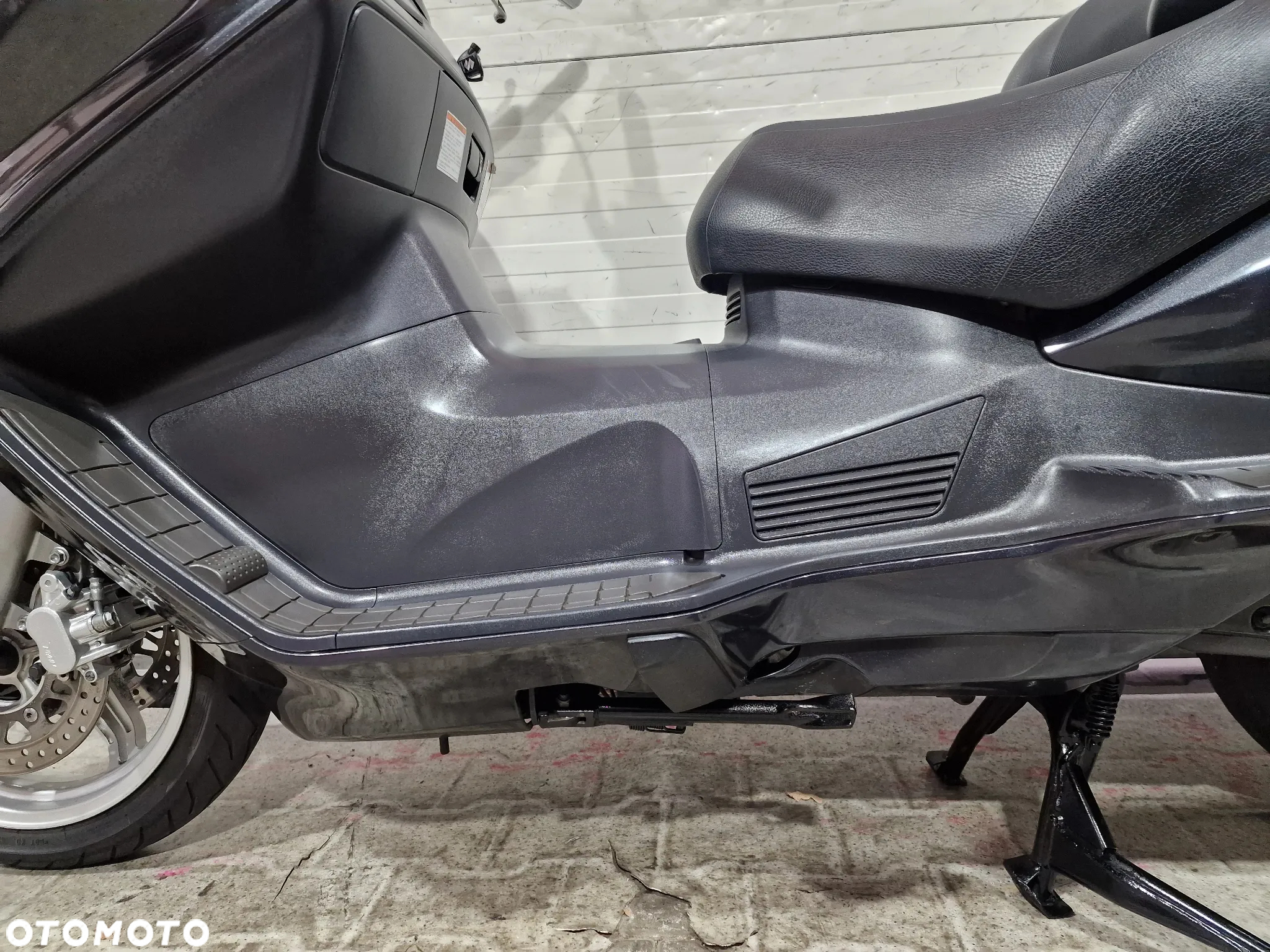 Suzuki Burgman - 11