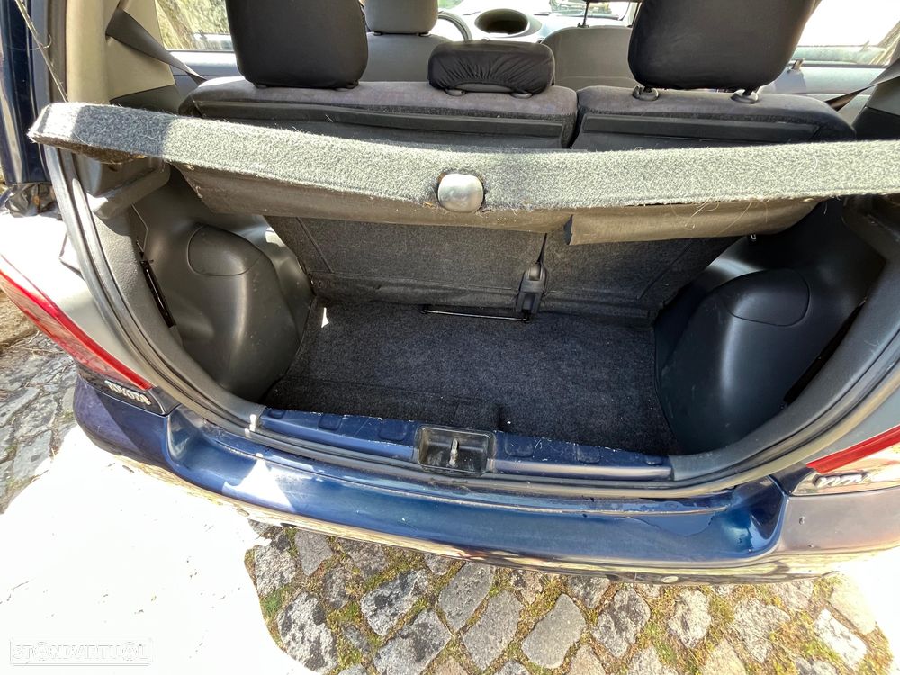 Toyota Yaris 1.0 Luna ABS - 10