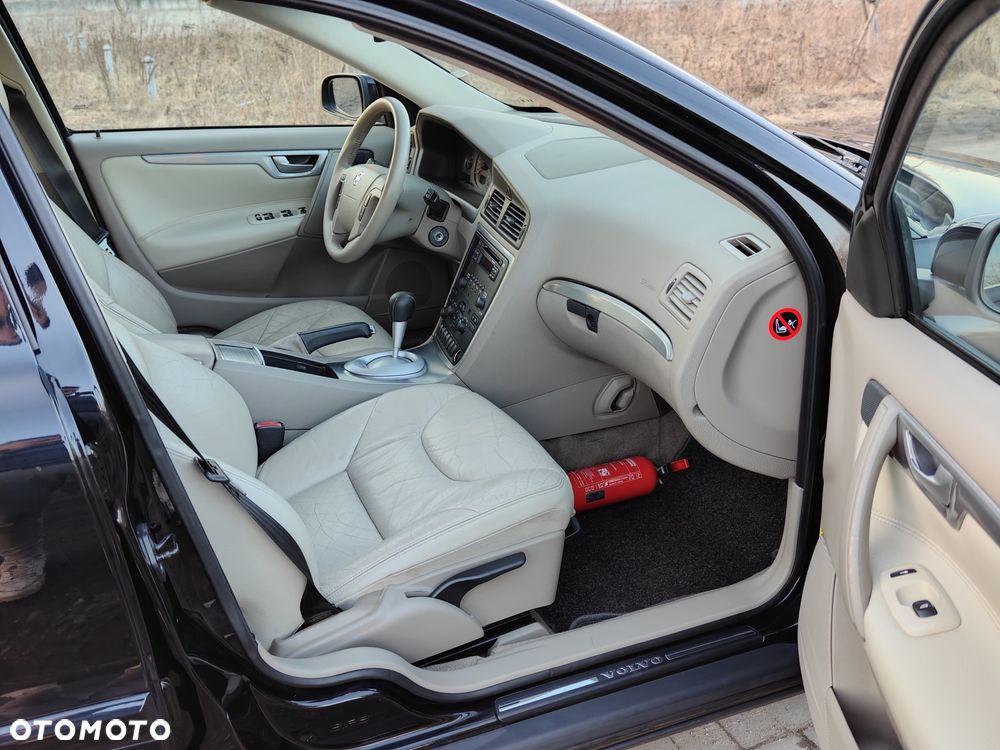 Volvo V70 D Summum - 10
