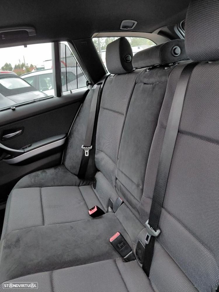 BMW 320 d - 8