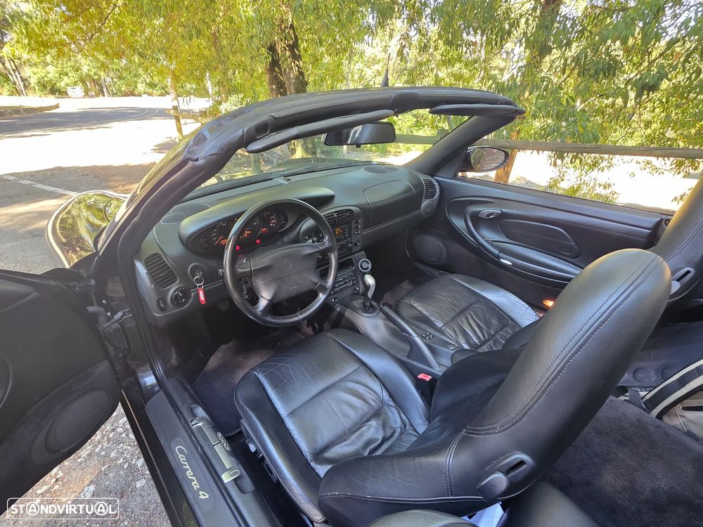 Porsche 911 (996) Carrera 4 Cabrio - 11