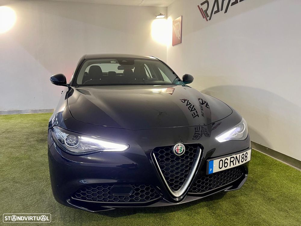 Alfa Romeo Giulia 2.2 D - 5