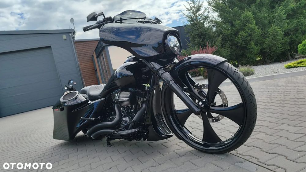 Harley-Davidson Touring Street Glide - 20