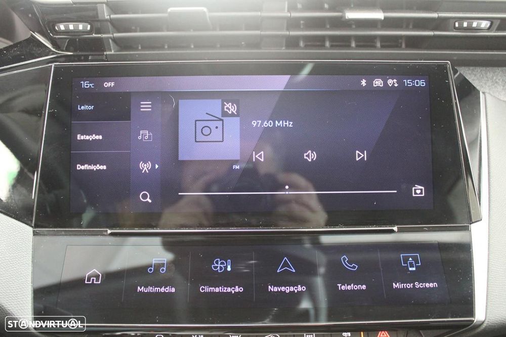 Peugeot e-308 54 kWh Allure - 23