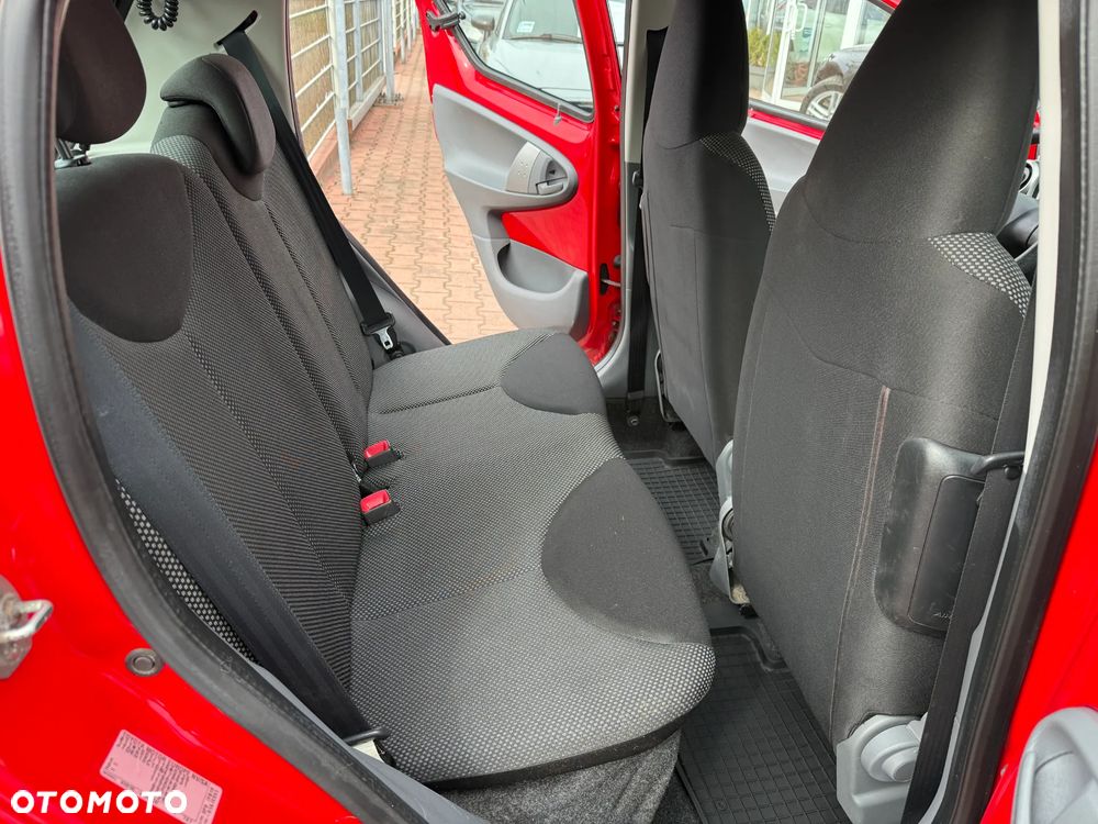 Toyota Aygo CoolRed - 21