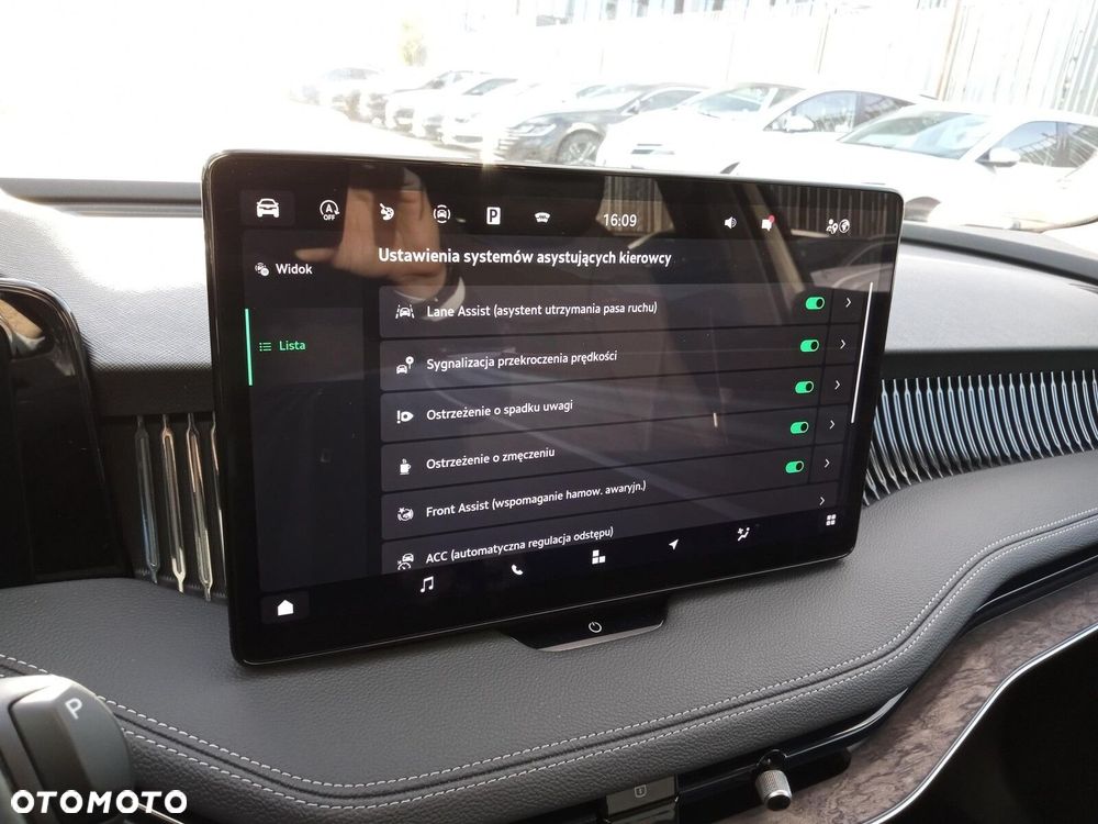 Skoda Superb 1.5 TSI L&K DSG - 23