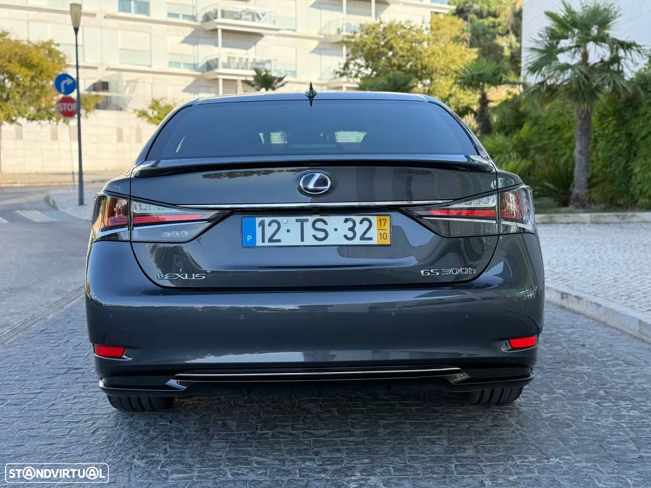 Lexus GS 300h F Sport - 16