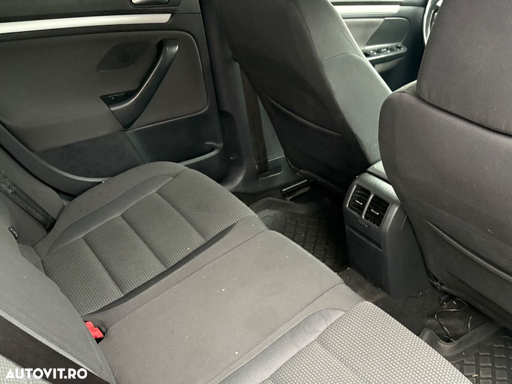 Volkswagen Golf 1.6 TDI BlueMotion Technology Comfortline - 10