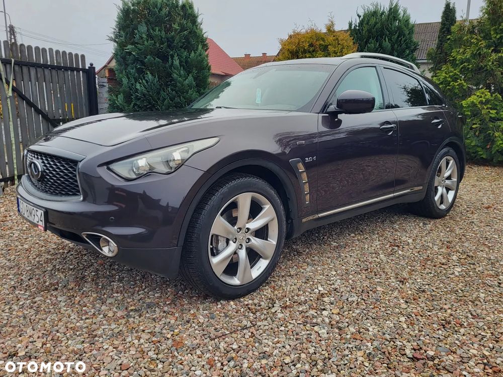 Infiniti Q70 - 22