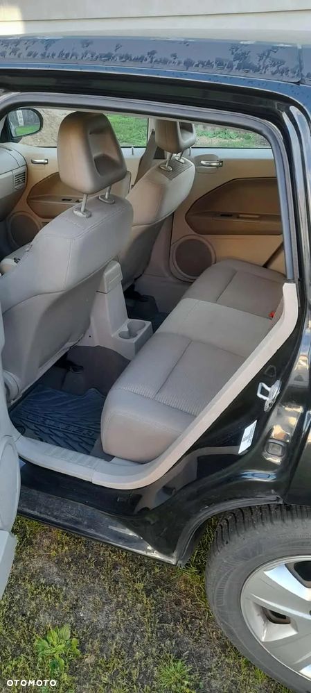 Dodge Caliber - 6