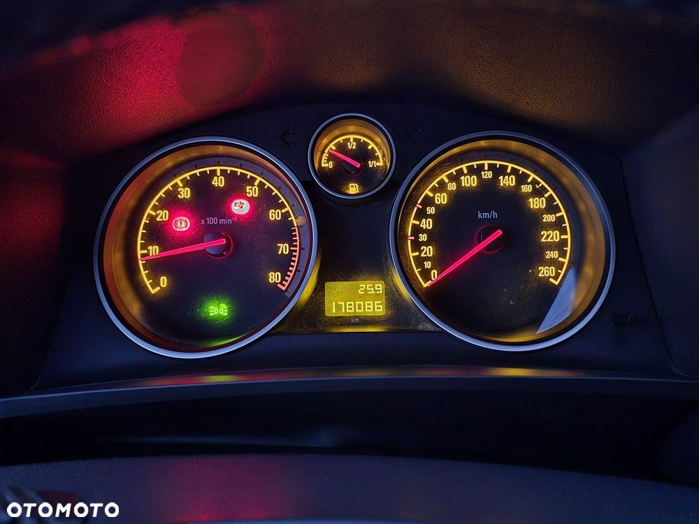 Opel Zafira 1.8 Cosmo - 30