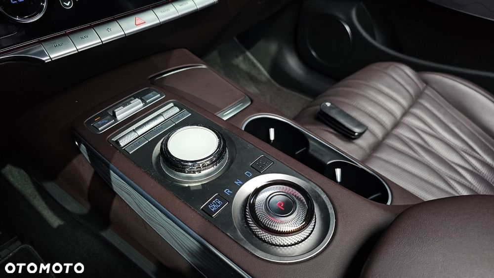 Genesis GV70 - 29