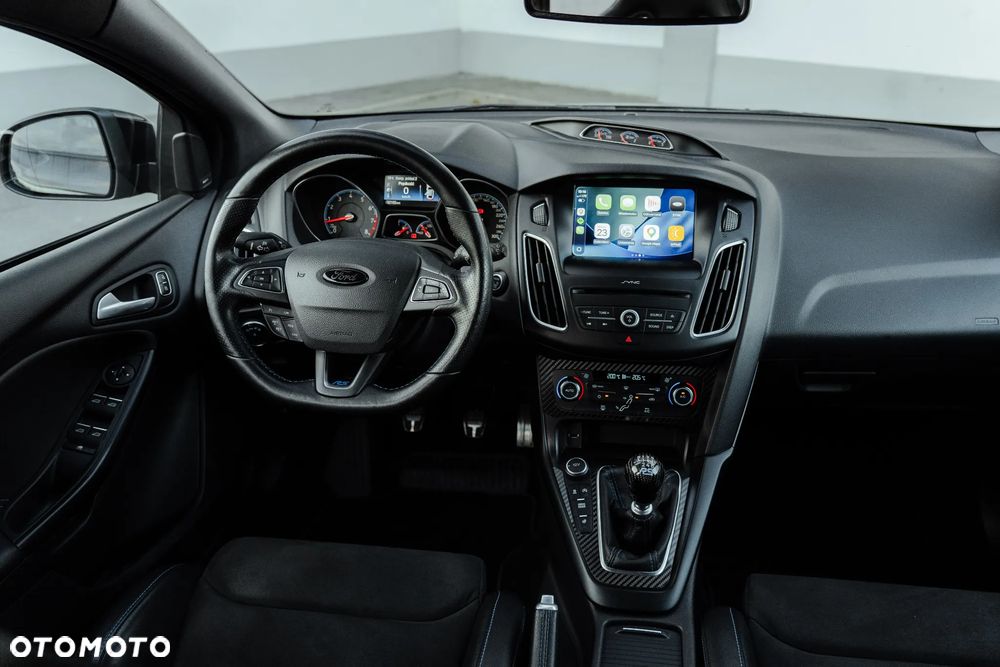Ford Focus - 12