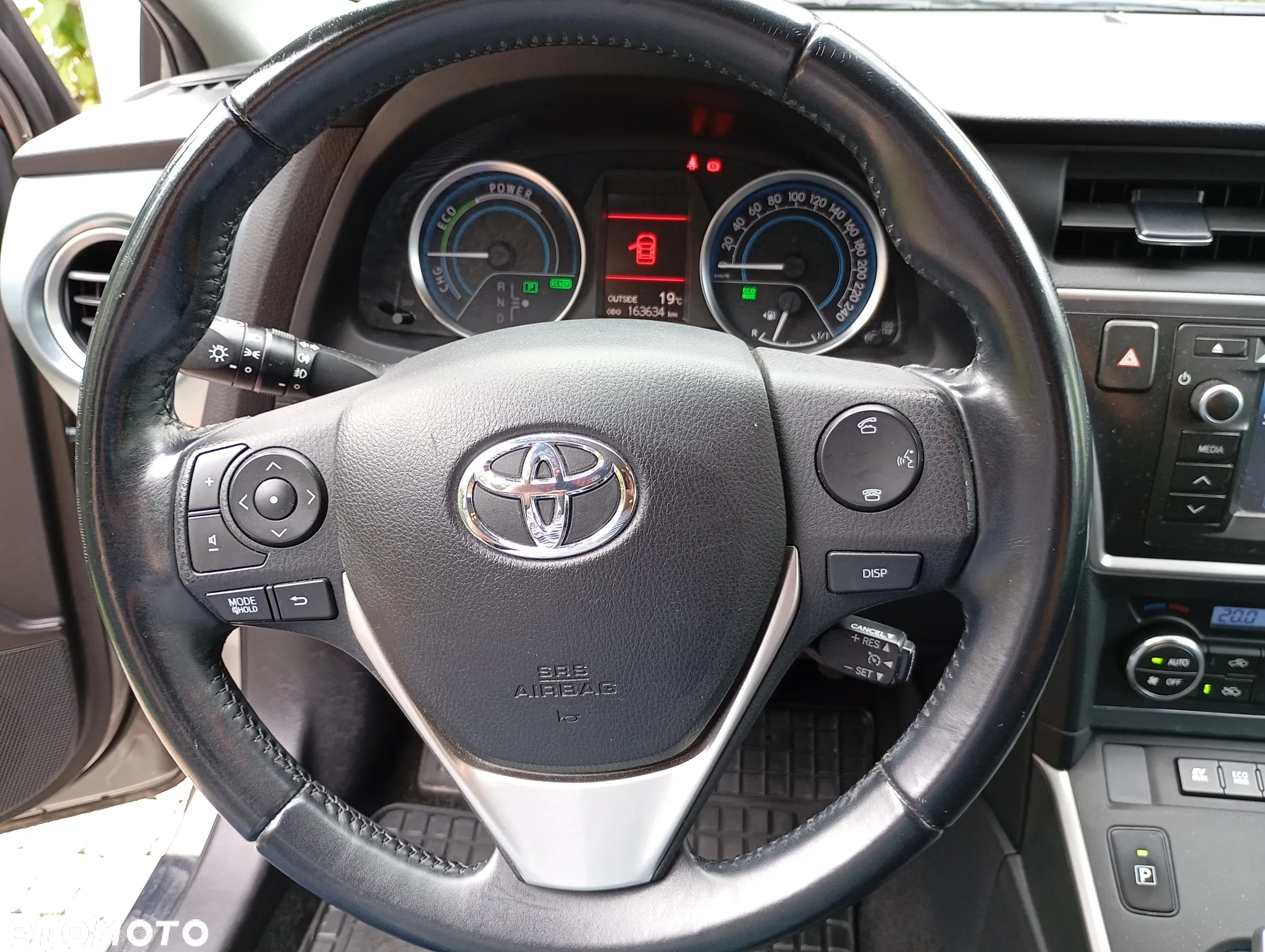 Toyota Auris 1.8 HSD Luna - 11