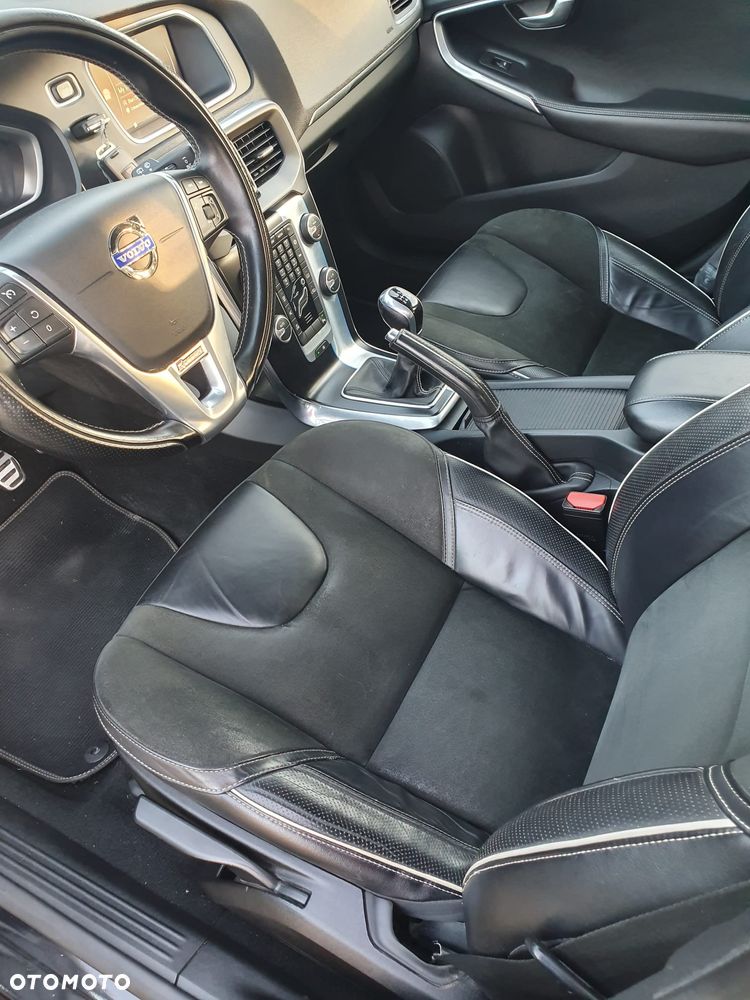 Volvo V40 D4 Drive-E R-Design Kinetic - 9