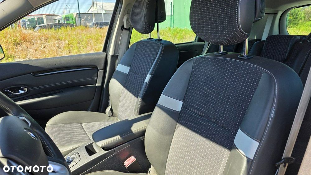 Renault Grand Scenic - 14