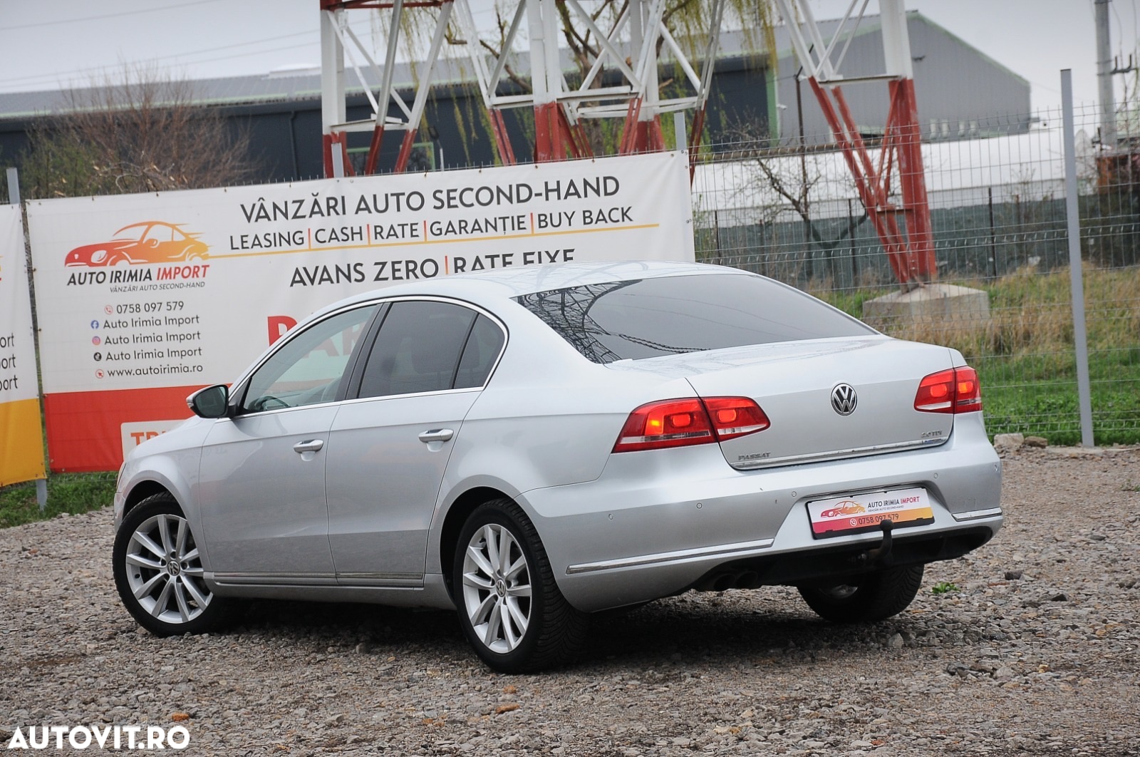 Volkswagen Passat - 4