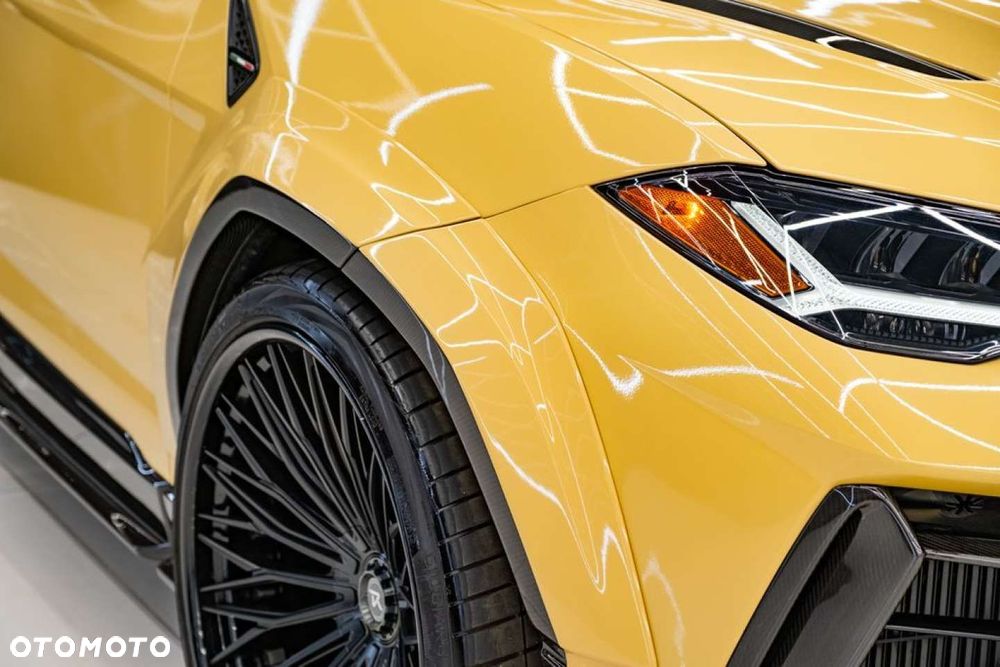 Lamborghini Urus - 12