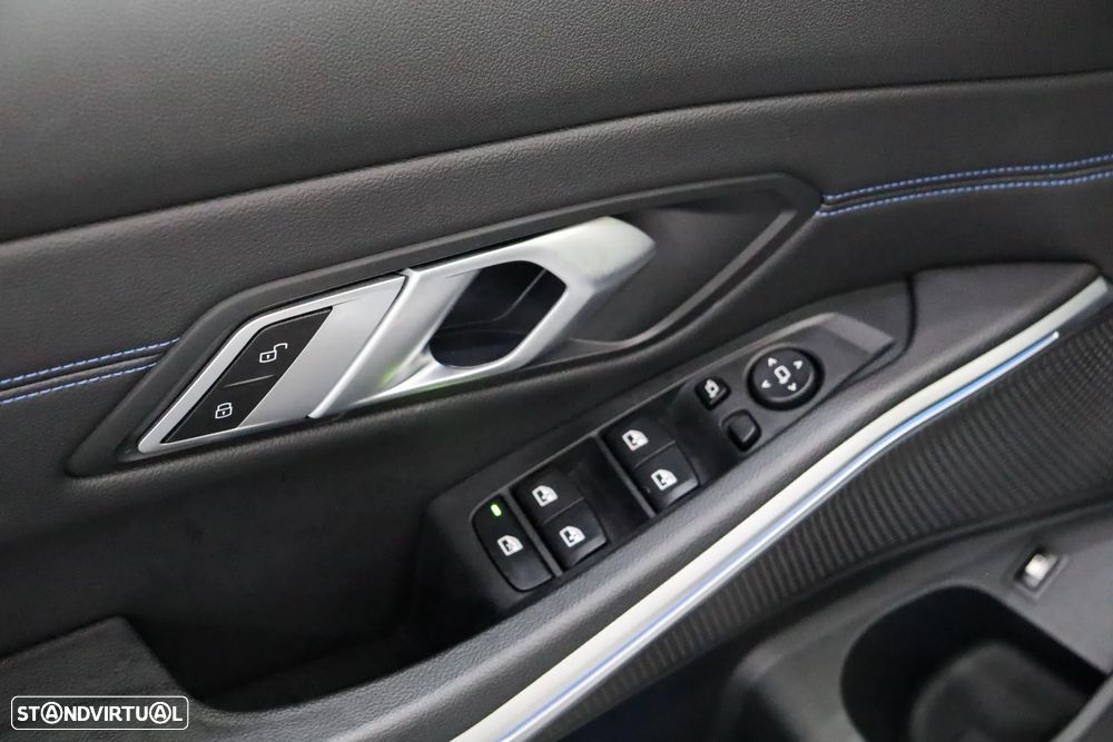 BMW 330 e Aut. M Sport - 25