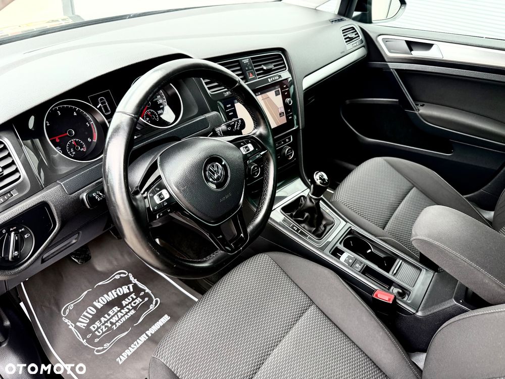 Volkswagen Golf 1.6 TDI SCR Comfortline - 22