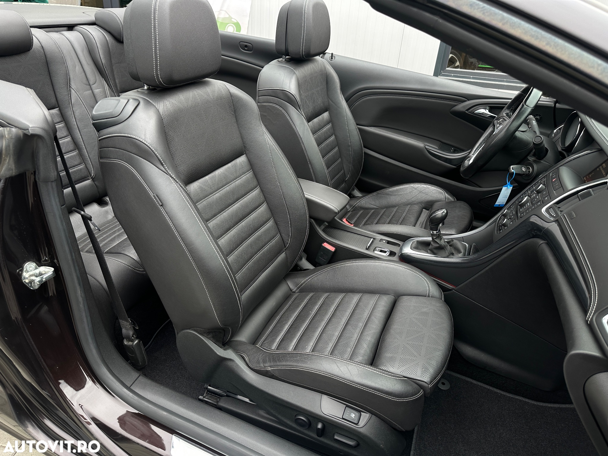 Opel Cascada 2.0 CDTI ECOTEC Start/Stop Cabriolet - 27
