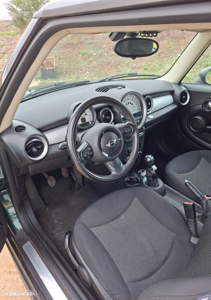 MINI 3 Portas One D - 10