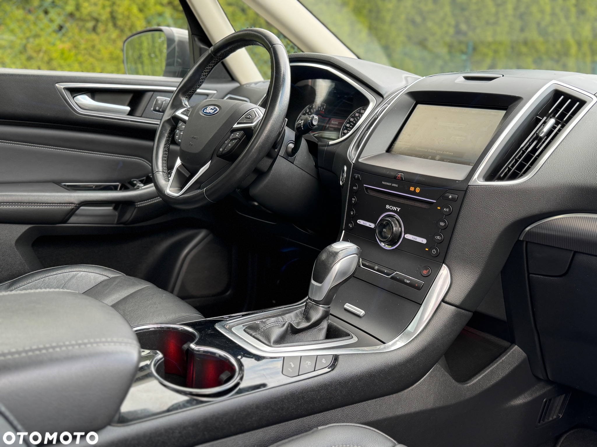 Ford S-Max - 11