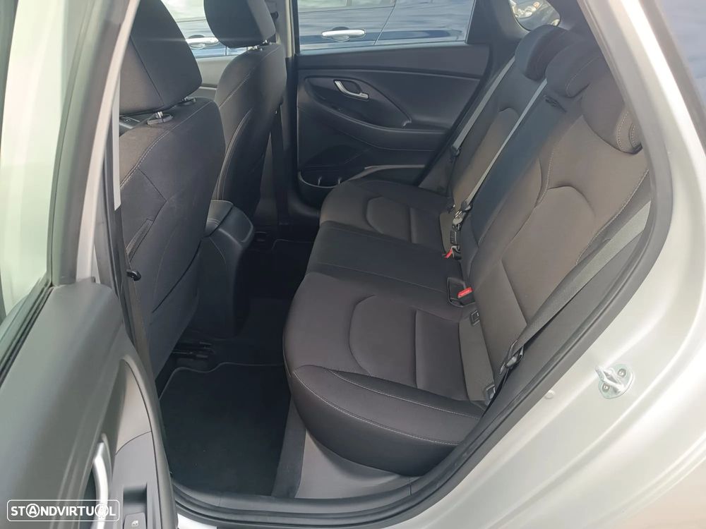 Hyundai i30 1.0 T-GDI Style Plus - 11