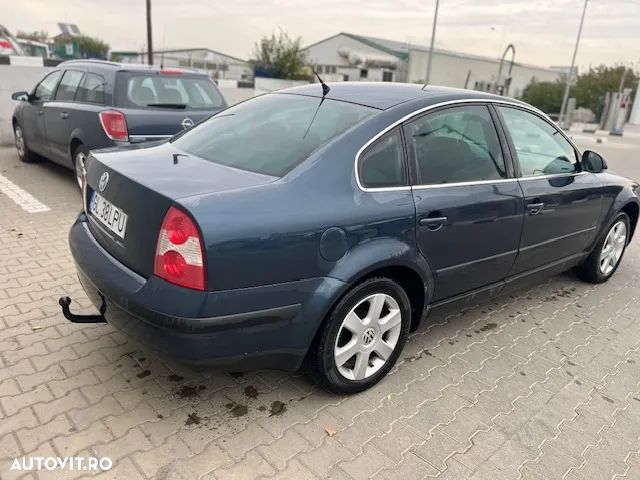 Volkswagen Passat Variant 1.6 Comfortline - 3