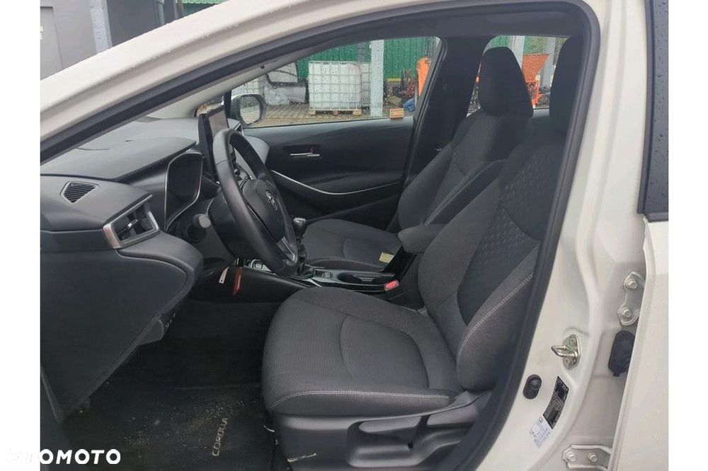 Toyota Corolla - 6