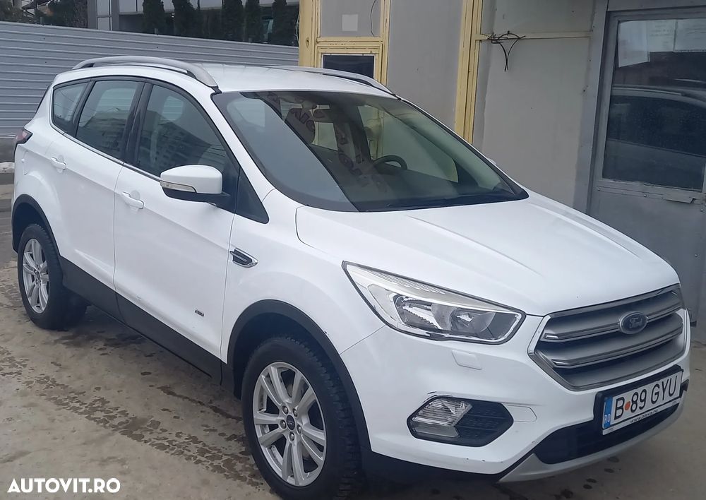 Ford Kuga 2.0 TDCi 4x4 Aut. Trend - 3