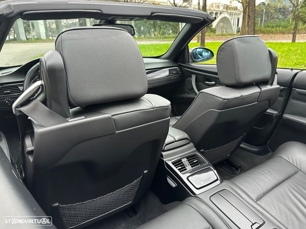 BMW 320 i Cabrio - 31