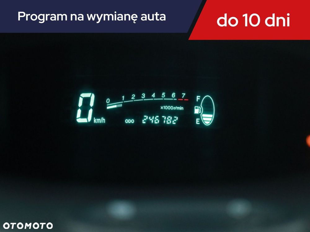 Toyota Yaris - 10