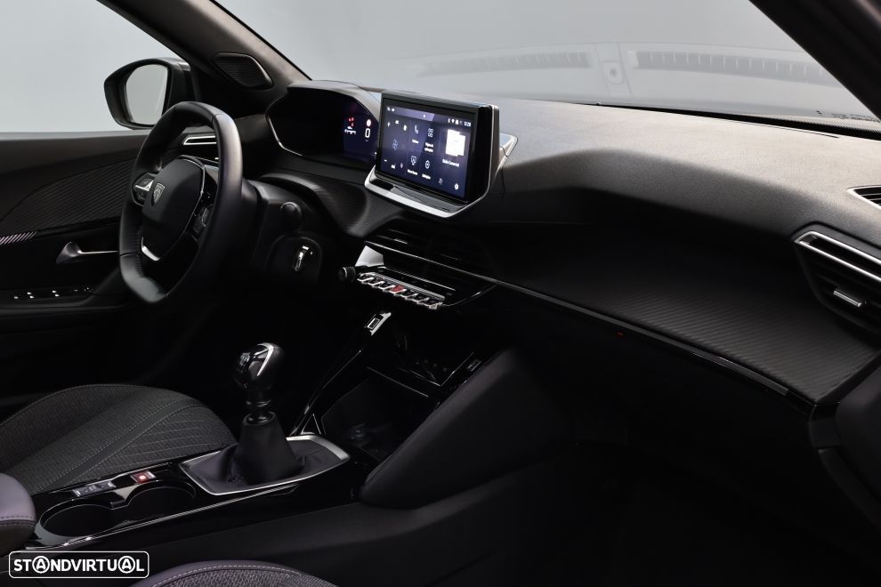 Peugeot 2008 1.2 PureTech Allure - 19