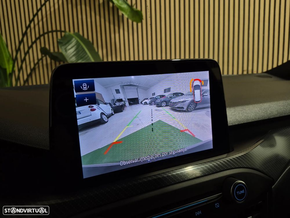 Ford Focus 1.5 TDCi ECOBlue ST-Line - 37