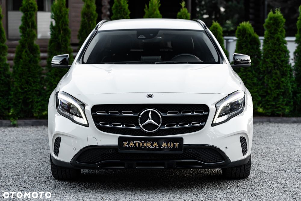 Mercedes-Benz GLA 200 7G-DCT - 8