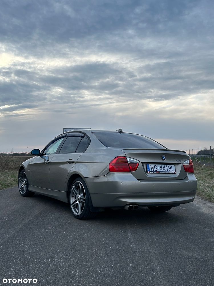BMW Seria 3 320i Edition Sport - 4