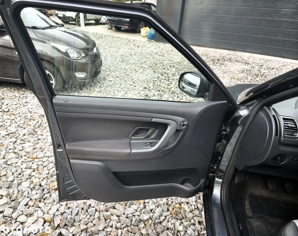 Skoda Fabia 1.2 HTP Ambiente - 18
