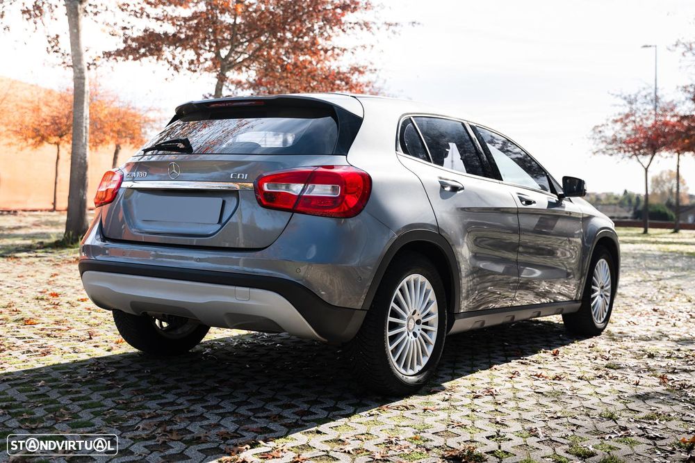 Mercedes-Benz GLA 180 CDI Urban - 5